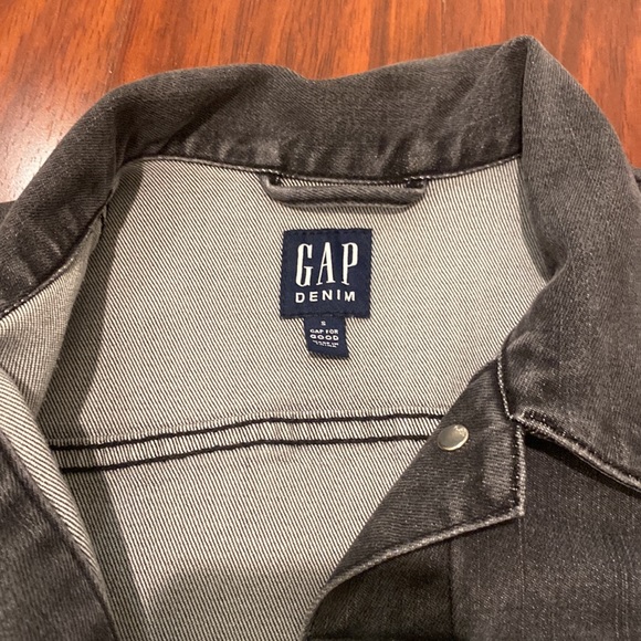 Gap grey denim jacket - Picture 2 of 3